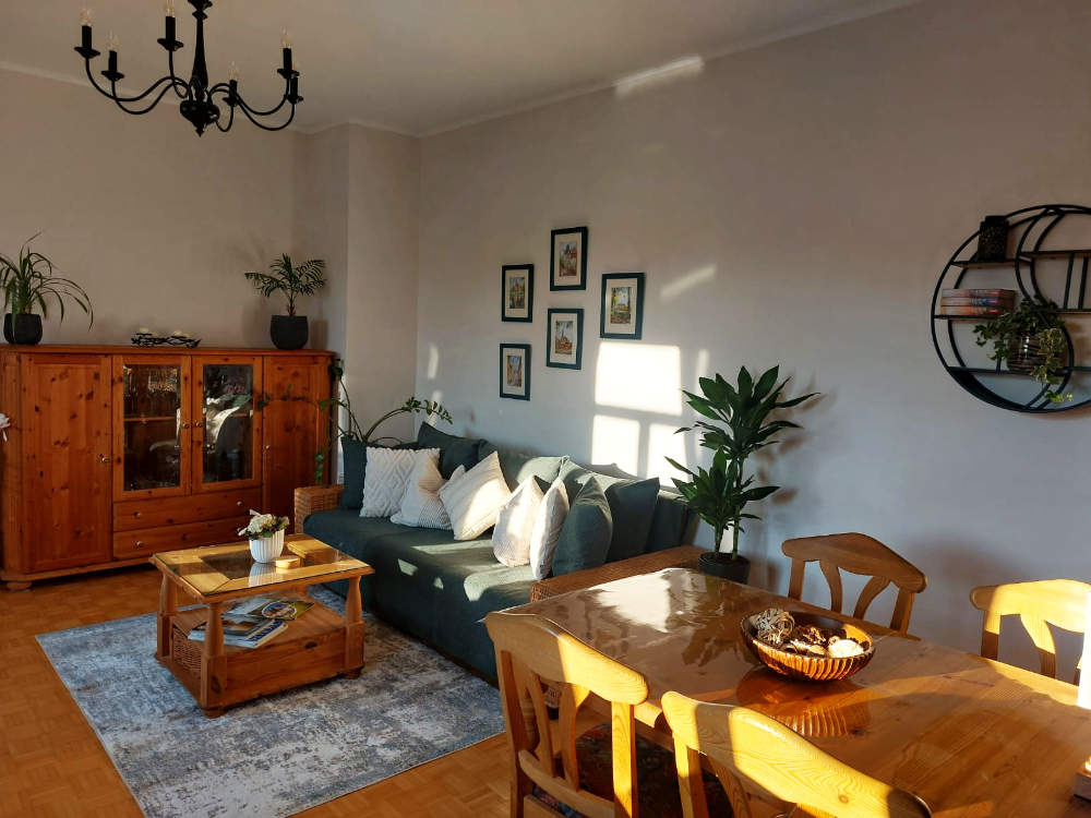 Sitzbereich im Wohnzimmer Weinbergblick